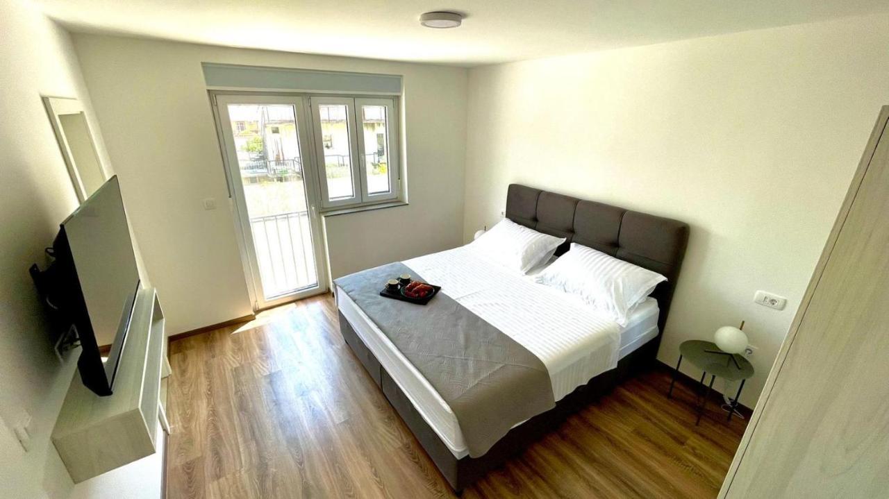Studio Apartmani Kaja I Iva Sinj Exterior foto